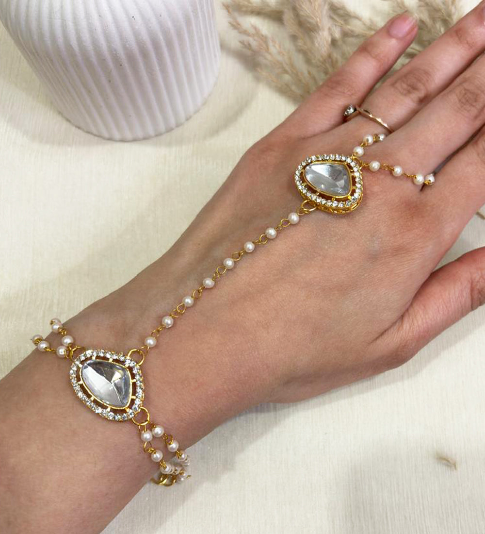 Gulnoor Hand Chain