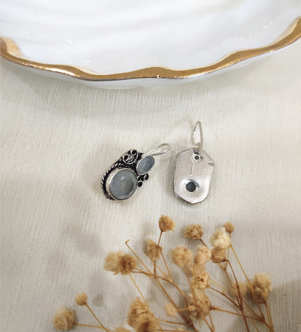 Monalisa Stone Hook Earring