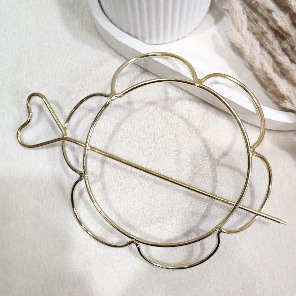 Golden Flower Bun Holder with Heart Stick – Stylish Metal Hair Accessory