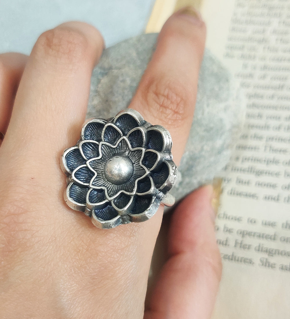 Flower Adjustable Ring