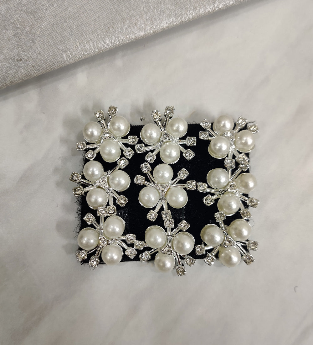 Silver Flower with Rhinestones and Pearls Velcro Stickon