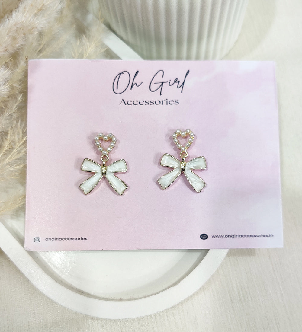 Pearl Heart Bow Eattings