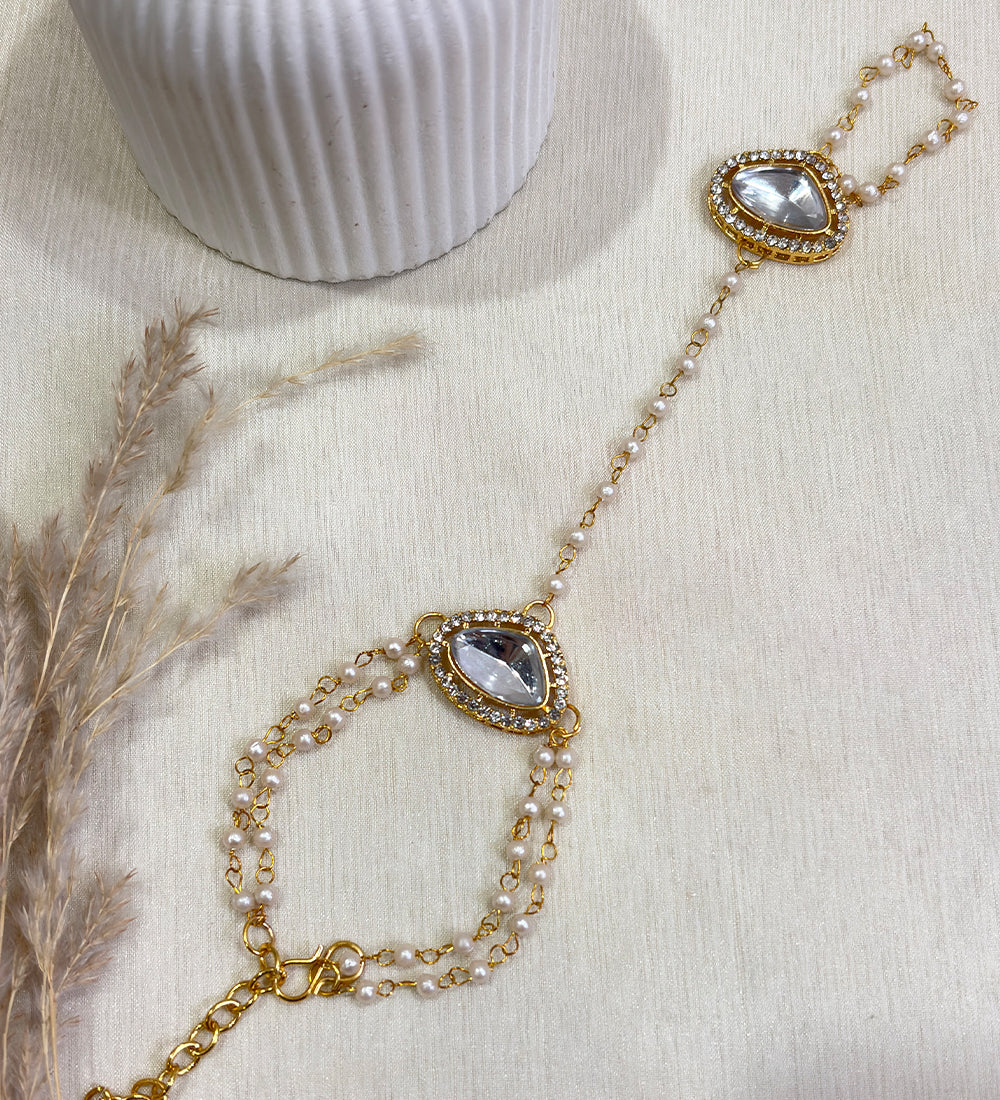 Gulnoor Hand Chain
