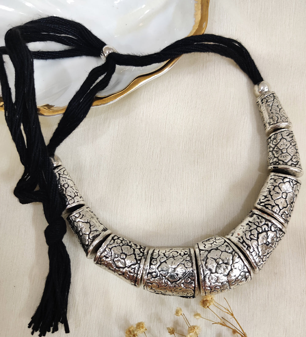 Silver Hasli Adjustable Necklace Set with Earrings