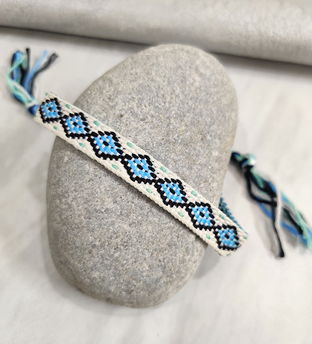 Adjustable Thread Bracelet