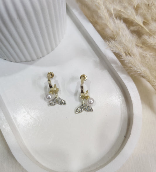 Fish Tail Pearl Earrings