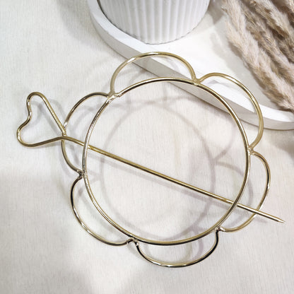 Golden Flower Bun Holder with Heart Stick – Stylish Metal Hair Accessory