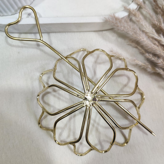 Golden Daisy Flower Bun Holder with Heart Stick – Stylish Hair Accessory
