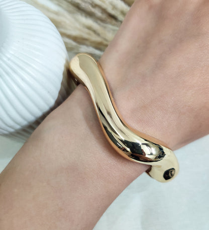 Squared Metallic Hinge Bangle