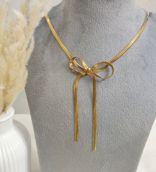 Golden Bow-Detailed Neckchain
