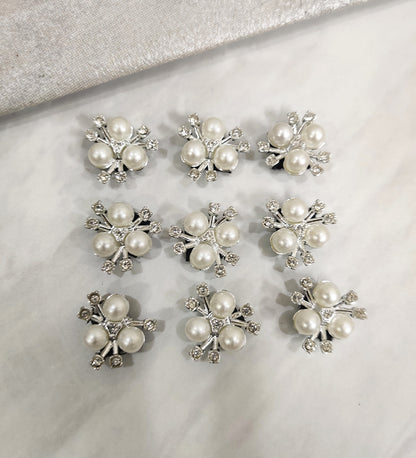 Silver Flower with Rhinestones and Pearls Velcro Stickon