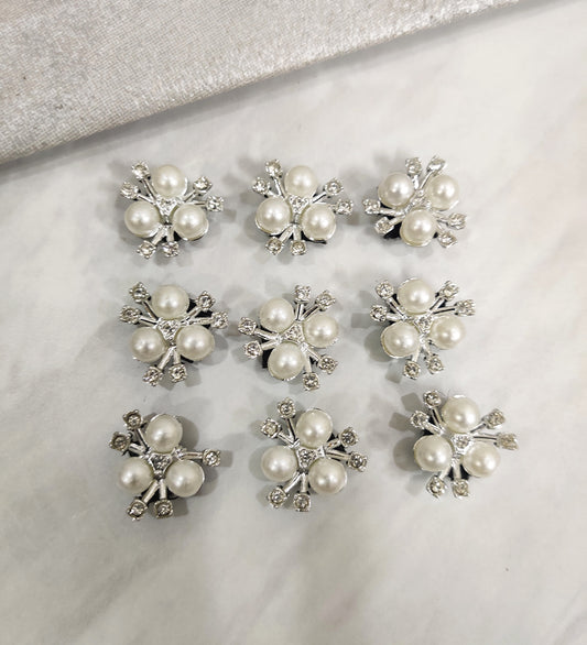 Silver Flower with Rhinestones and Pearls Velcro Stickon