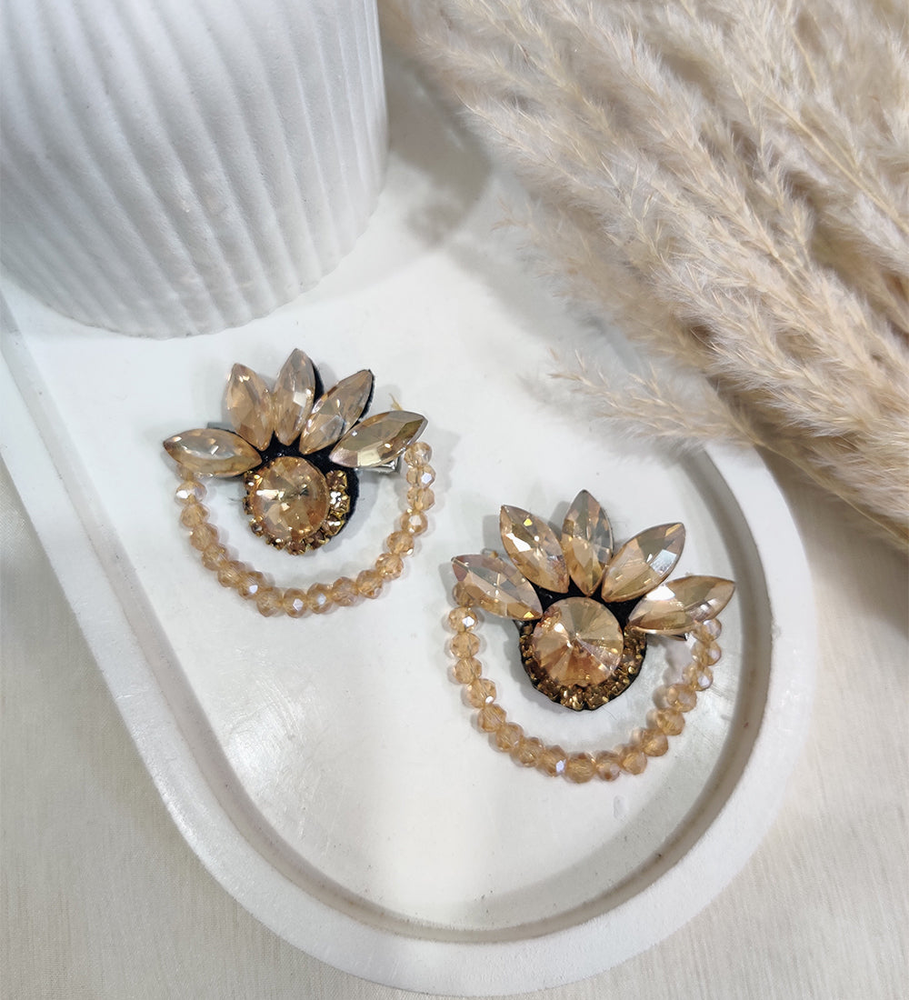 Golden Petal Shine Clips