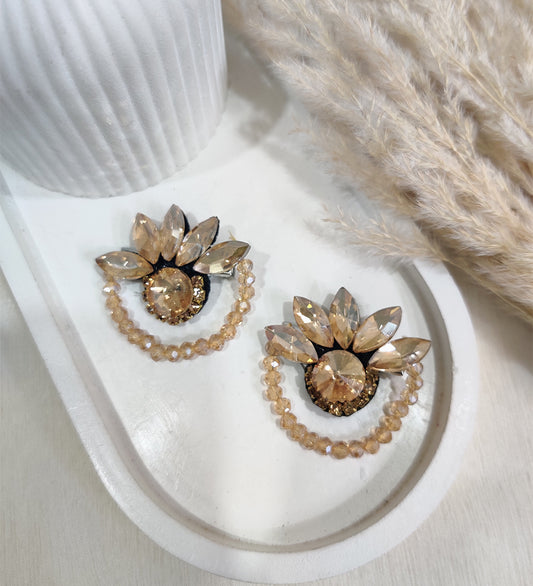 Golden Petal Shine Clips