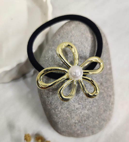 Floral Pearl Shaped Stainless Steel Rubber Band