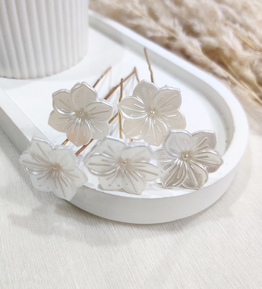 White Flower Bun Pin