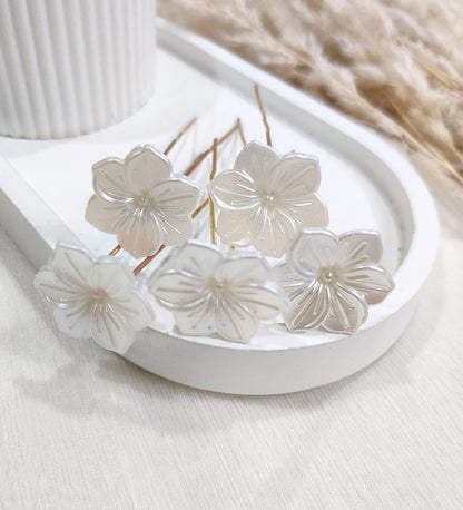 White Flower Bun Pin