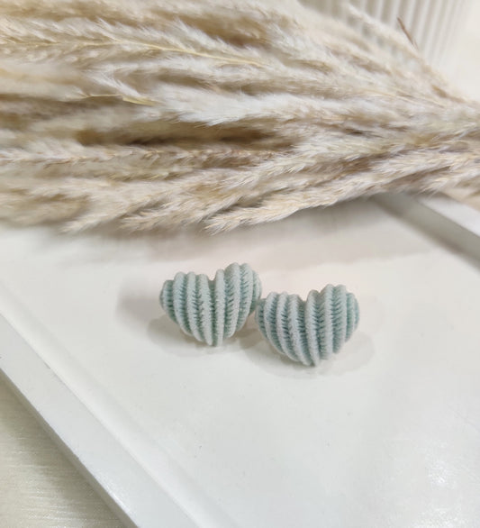 Strip Heart Stud Earrings