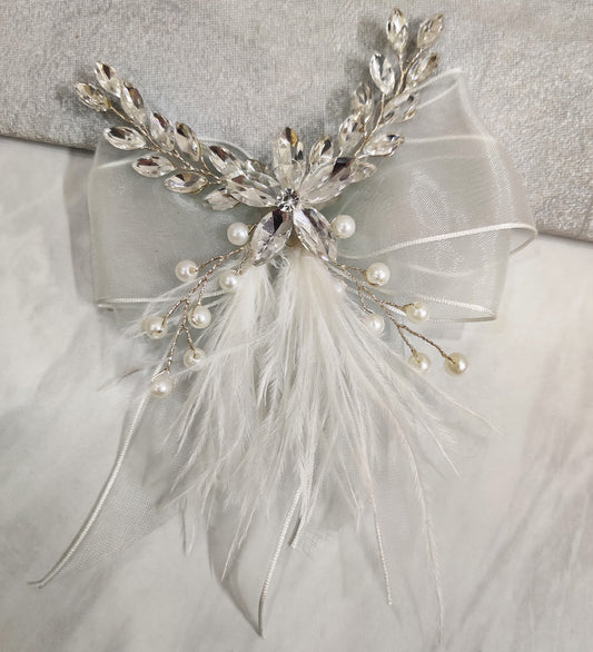 White Net and Feather Bow Hair Clip