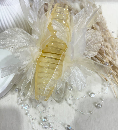 White Noir Hana Hair Clip