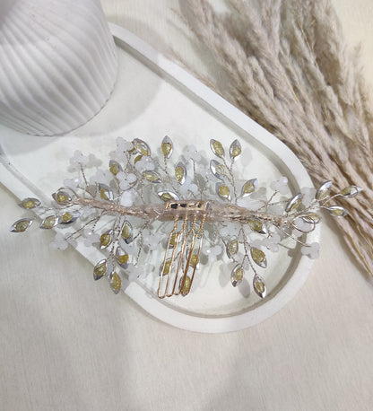 Elegant White Floral Hair Comb with Crystal Accents